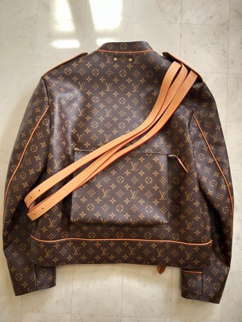 auction image thumbnail 3