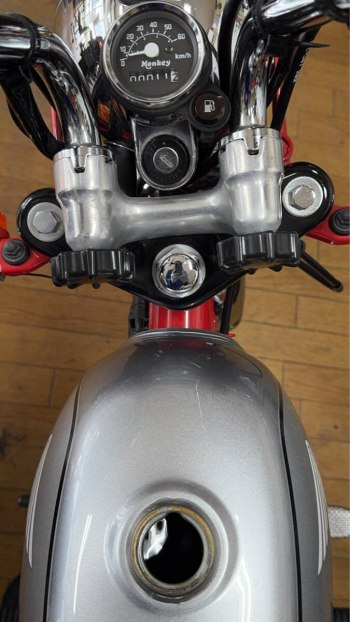 auction image thumbnail 8