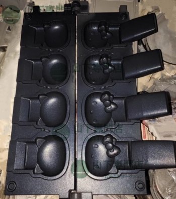 Hello Kitty Character Taiyaki Dessert Maker - Commercial Use, 4 Pieces, 100V, 1-Year Warranty 【Exhibition Item】