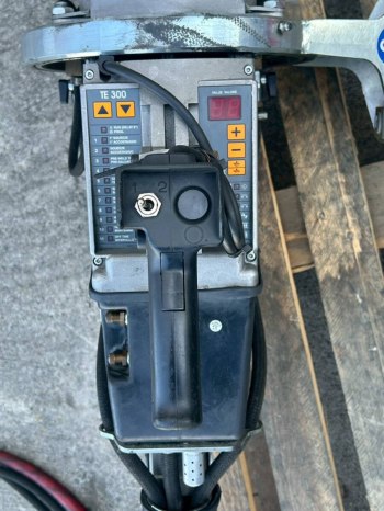 auction image thumbnail 4